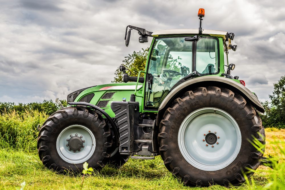 Tractor Hedge Trimmer: Choosing and Using It Well